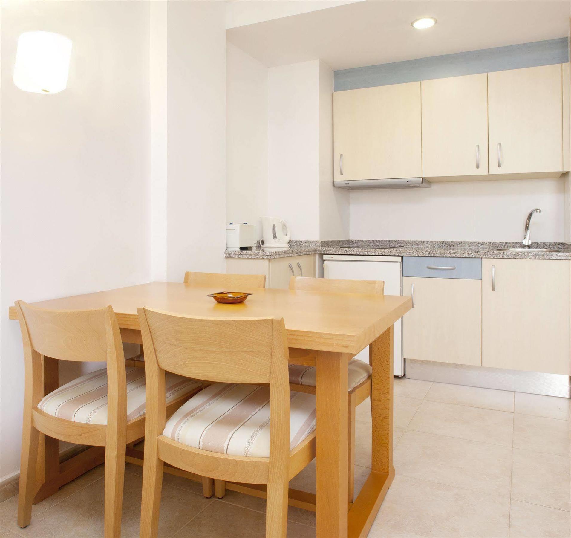 Apartamentos Mar Y Playa Ibiza by Eksteriør bilde